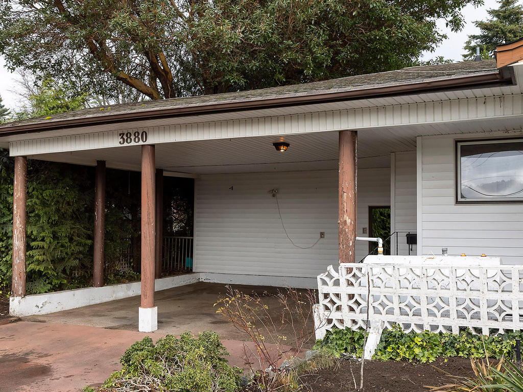 Cadboro Bay • Marc OwenFlood • Personal Real Estate Corporation Victoria BC