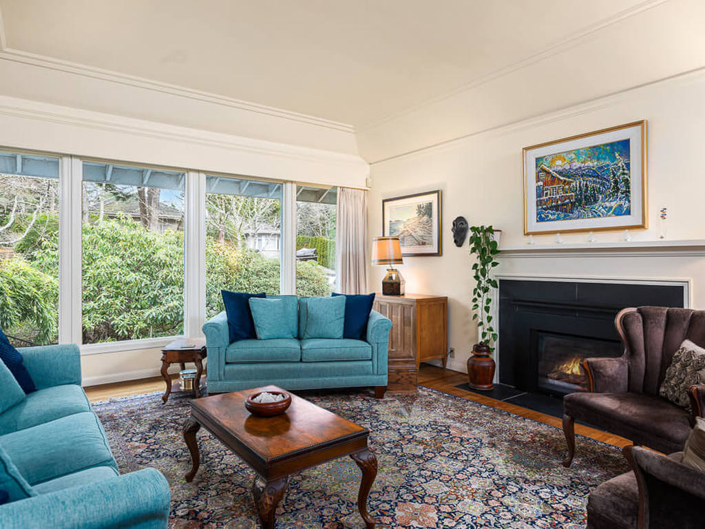 Uplands • Marc OwenFlood • Personal Real Estate Corporation Victoria BC