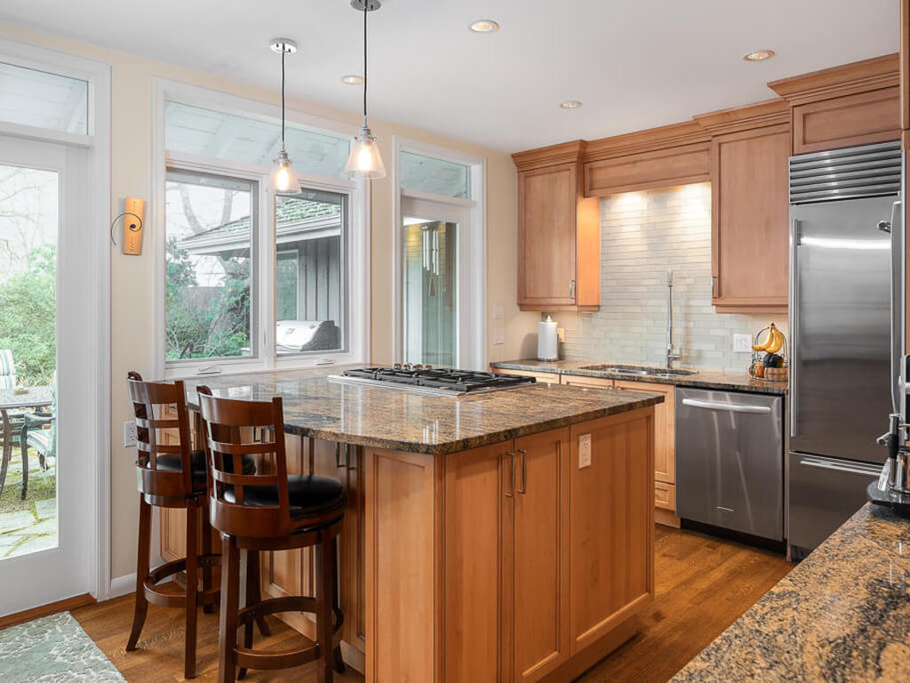 Uplands • Marc OwenFlood • Personal Real Estate Corporation Victoria BC