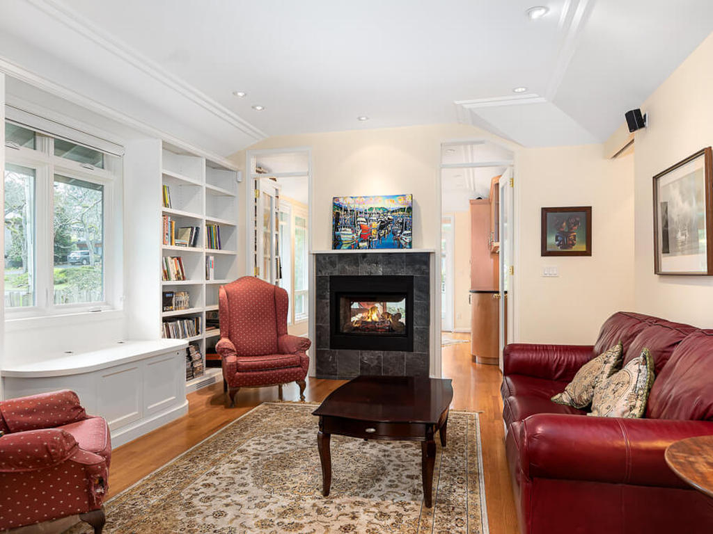 Uplands • Marc OwenFlood • Personal Real Estate Corporation Victoria BC