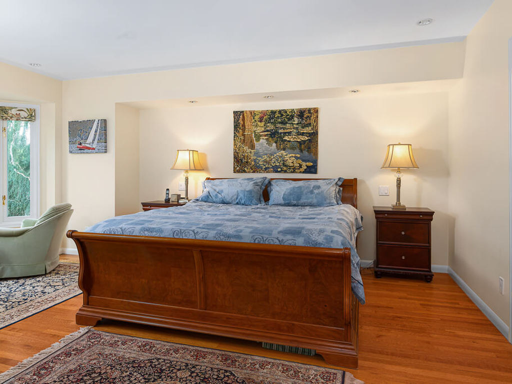 Uplands • Marc OwenFlood • Personal Real Estate Corporation Victoria BC