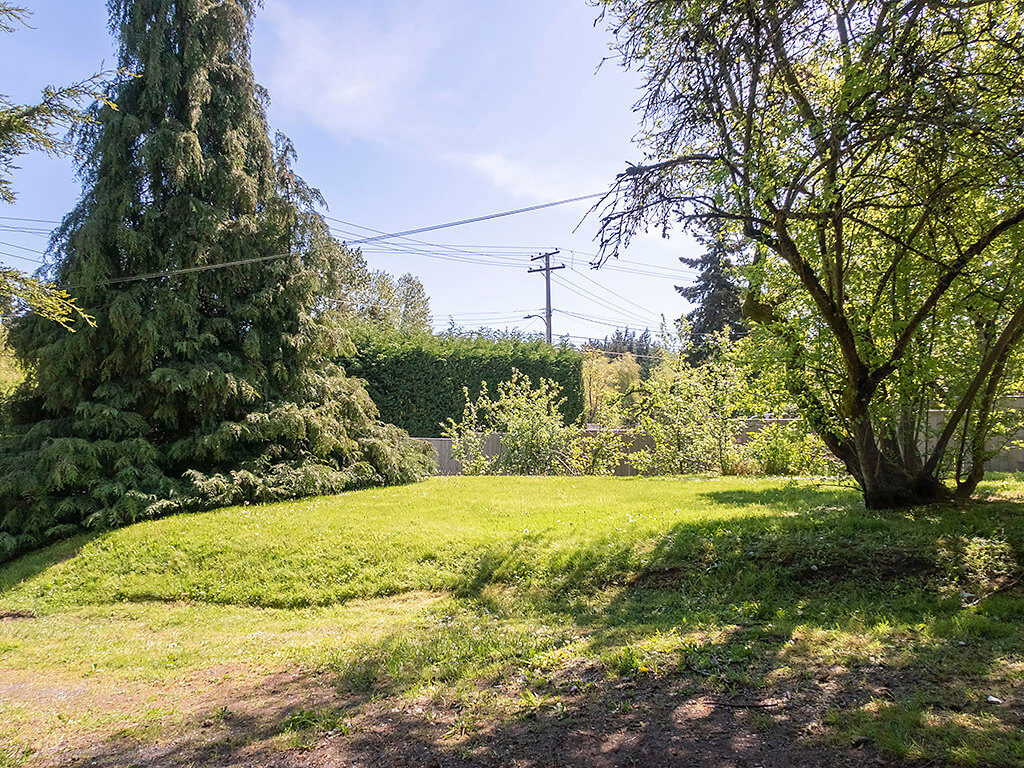 Strawberry Vale • Marc OwenFlood • Personal Real Estate Corporation