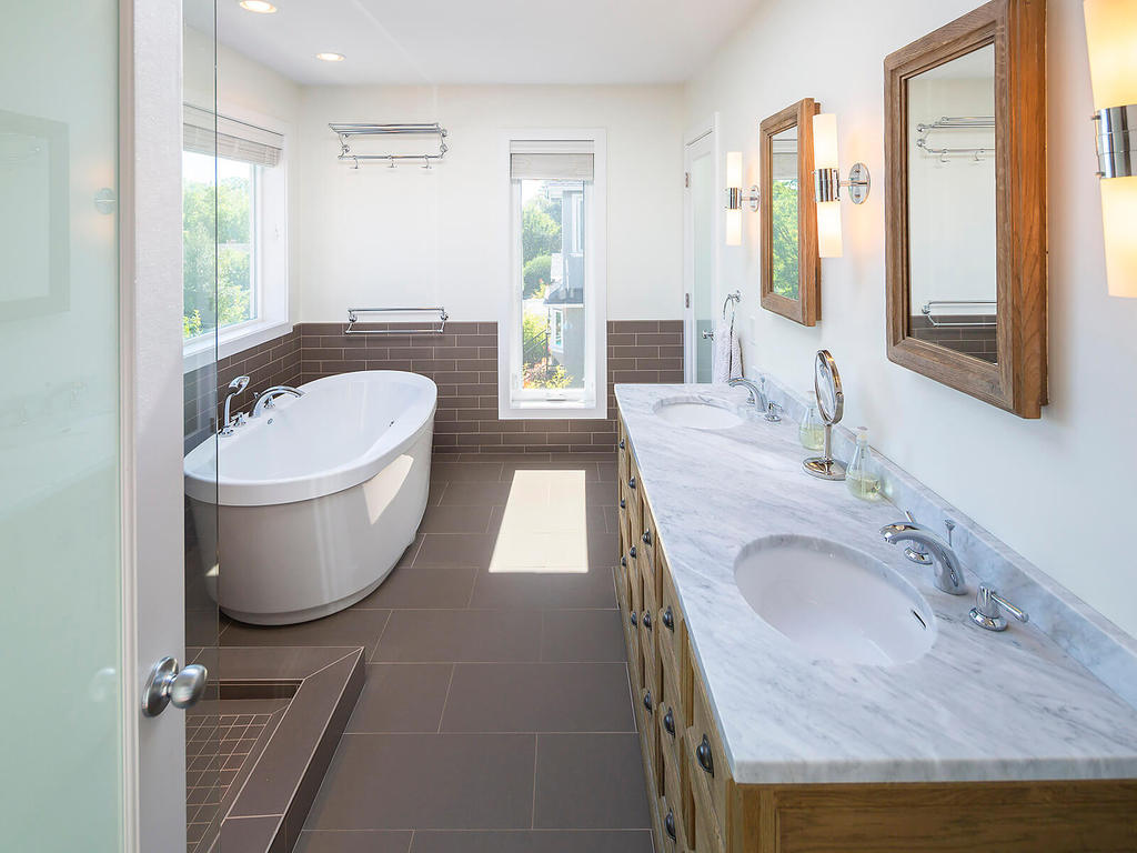 Estevan • Marc OwenFlood • Personal Real Estate Corporation Victoria BC